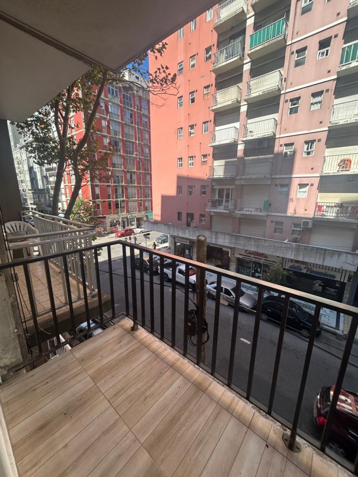 DEPARTAMENTO 2 AMBIENTES CON BALCON A LA CALLE