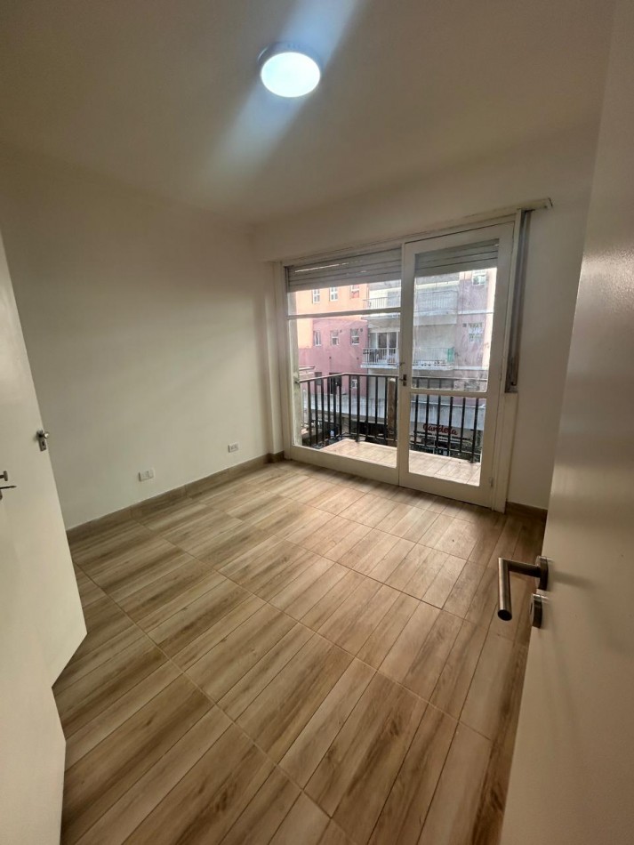 DEPARTAMENTO 2 AMBIENTES CON BALCON A LA CALLE